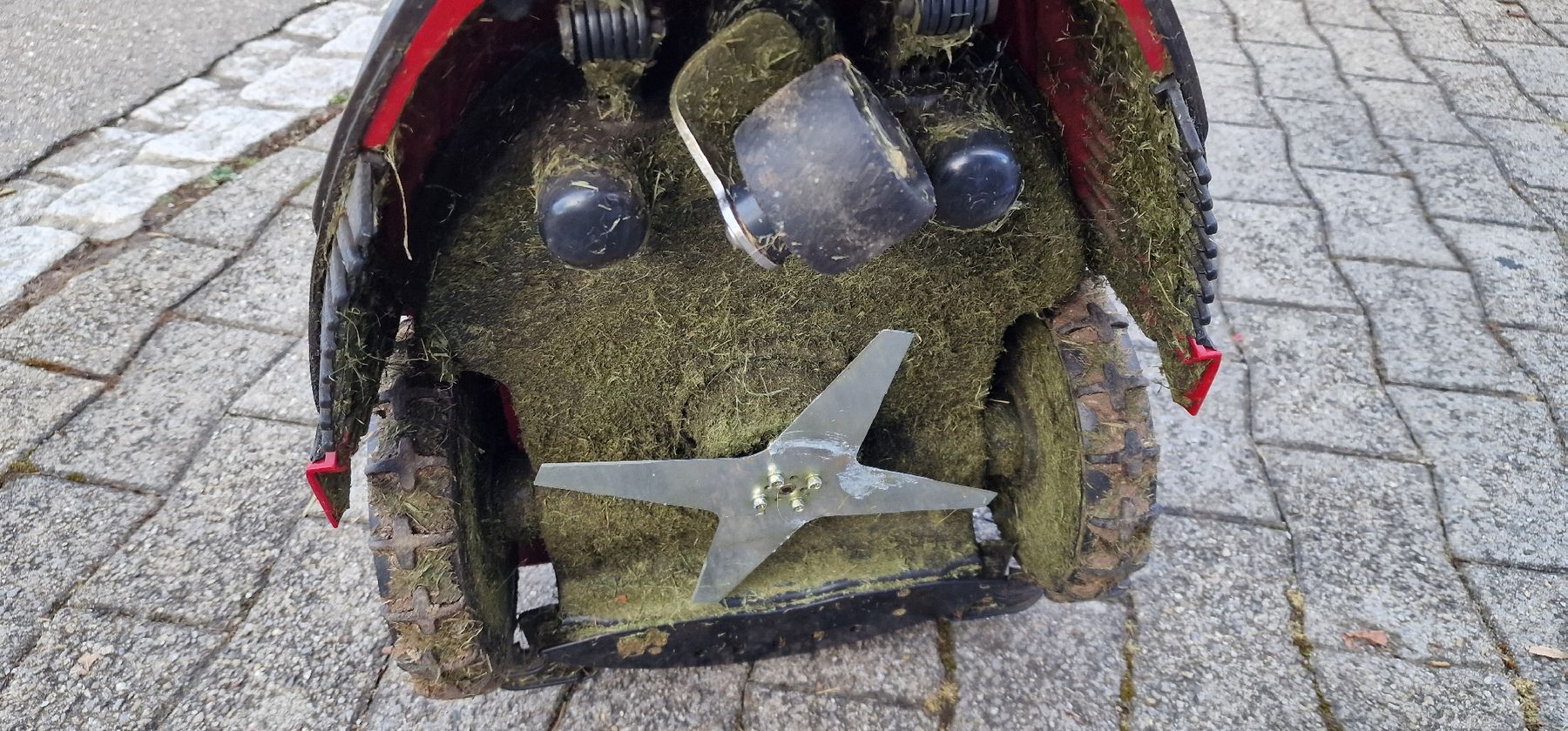 Tagliaerba: Automower Rasenmähroboter mit Ladestation – Difettoso da Tagelswangen venduto da Axel_36 2