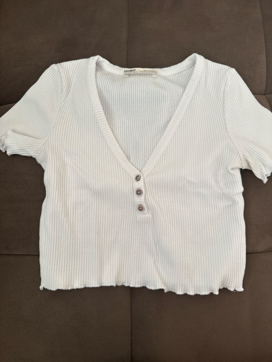 Pull&Bear T-Shirts: Pull&Bear Ripp-Top Weiss Grösse S – Gebraucht aus Diepoldsau von Sonne14
