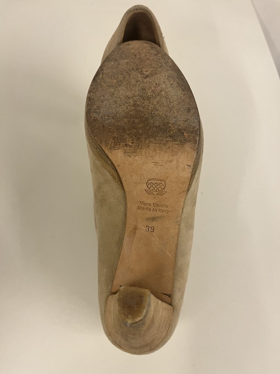 Navyboot Scarpe da donna: NAVYBOOT Highheels / echtes Wildleder / Gr. 39 – Usato da Zürich venduto da Nirba9 2
