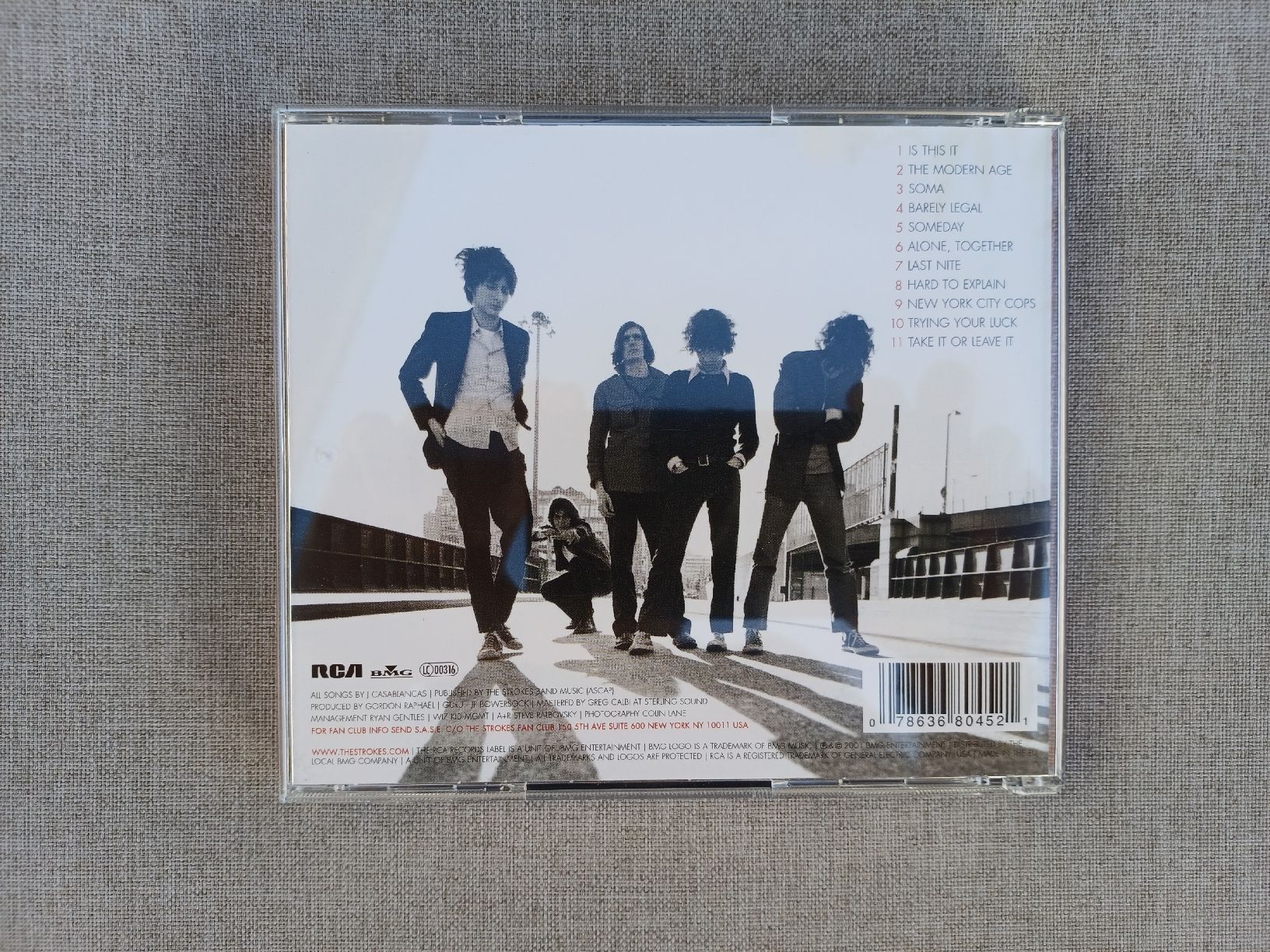 CDs: The Strokes "Is this it" CD – Neuf (Voir description) à Begnins par Drastic-Sound 1