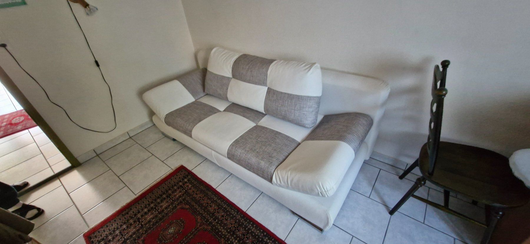 Sofas: Schlafsofa weiss grau kariert – Gebraucht aus Ottenbach von roadrunner0381 1