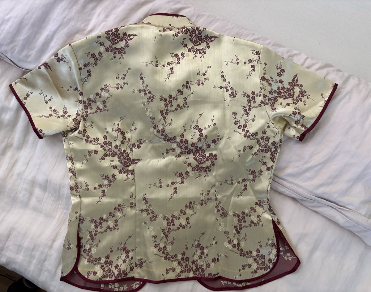 Blusen: Asiatische Bluse – Gebraucht aus Wädenswil von Gagegia 4