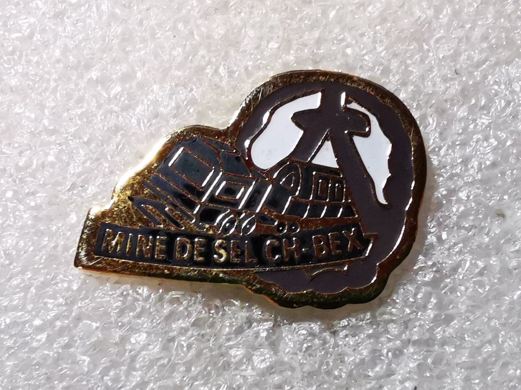 Placchette & Badge: Ansteckpin 48: Mine de sel CH-BEX – Usato da Oppligen venduto da Pin-Fall-Shop