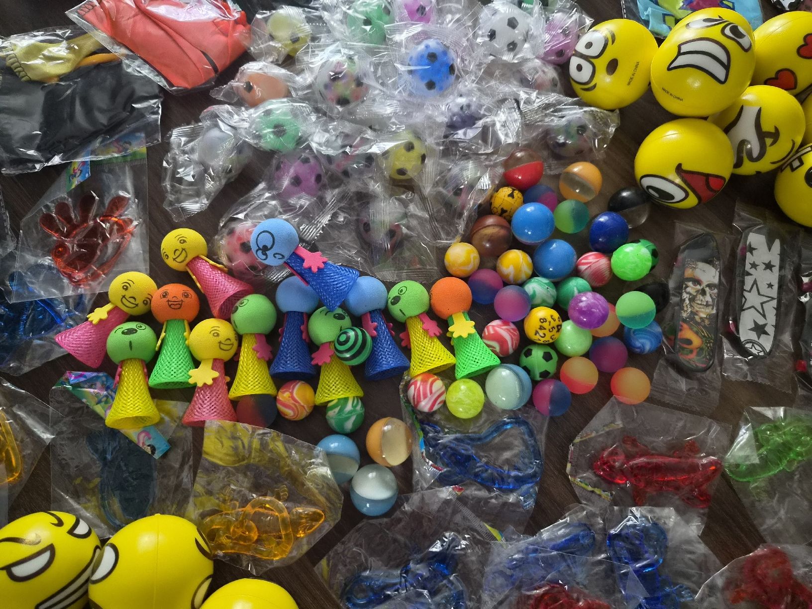 Giocattoli: Kindergeburtstag Mitgebsel Mega Set NEU – Nuovo (secondo la descrizione) da Altishofen venduto da tammy05 1