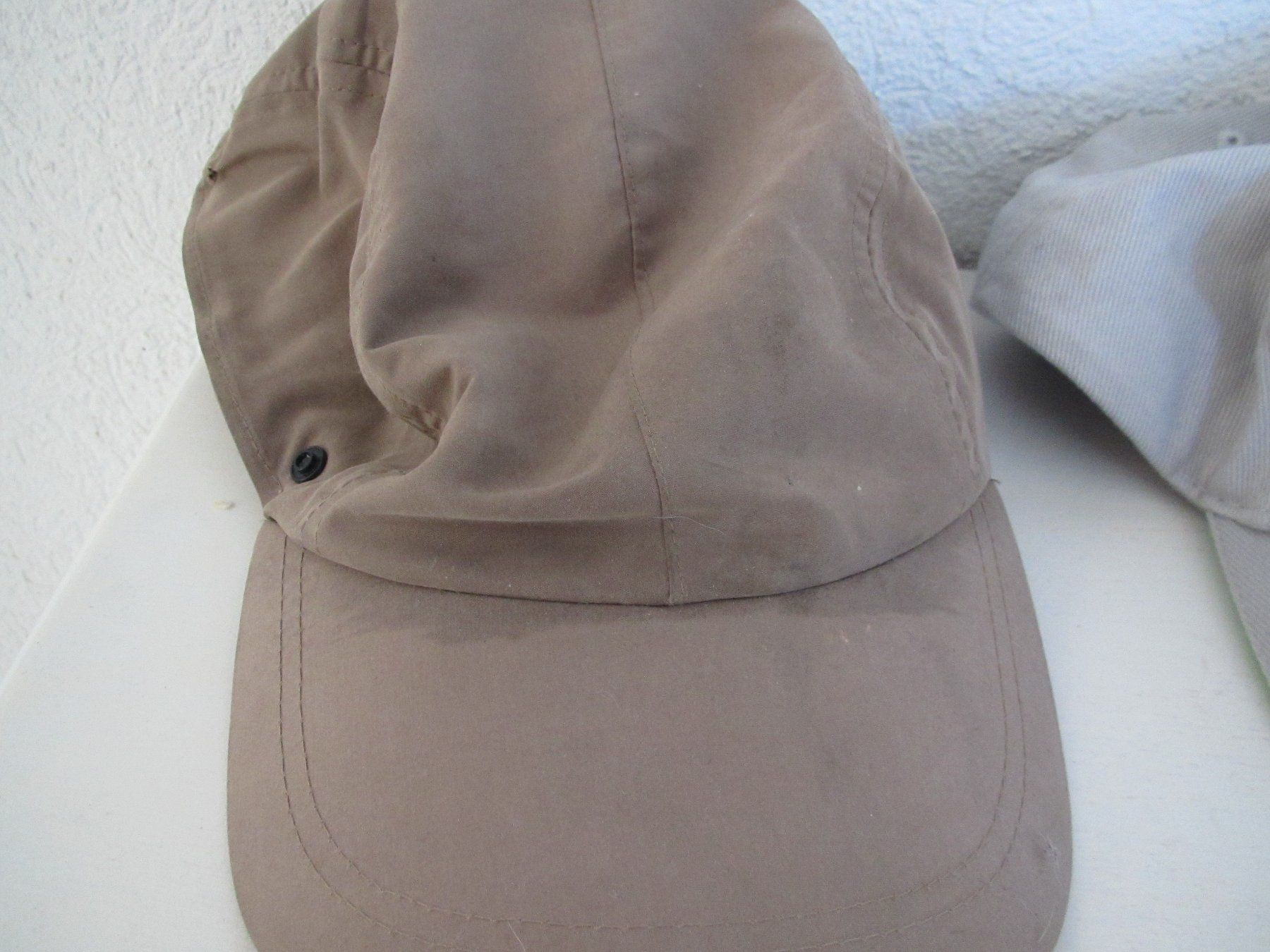 Copricapi, berretti & cappellini: 5 CASQUETTES AVEC PUBLICITES – Usato da Murten venduto da Selliot 9