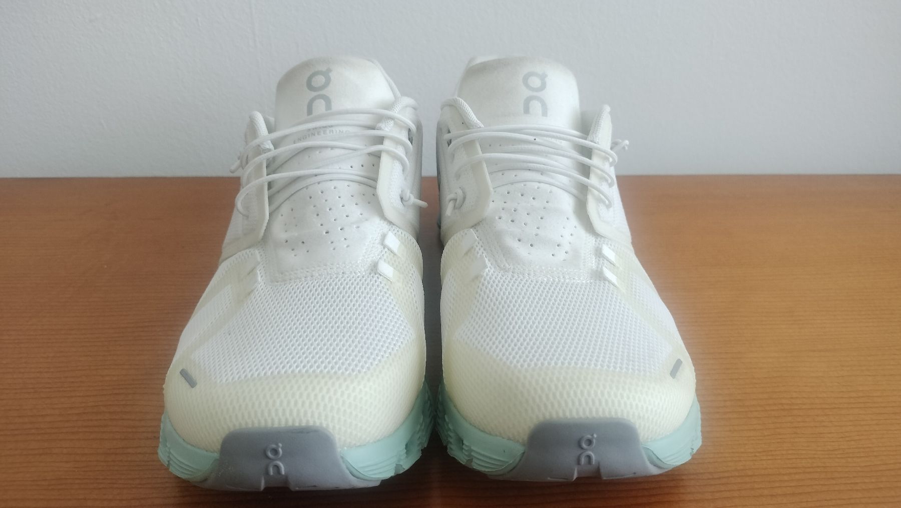 On Herrenschuhe: On Cloud Schuhe Weiss Grösse 44 neuwertig – Gebraucht aus Steinmaur von Julian.W_CH-8162 3
