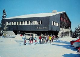 DÜRRBACH Neues Berghaus Gurnigel-Passhöhe - Skifahrer- Auto