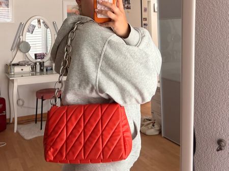 Orange Schultertasche