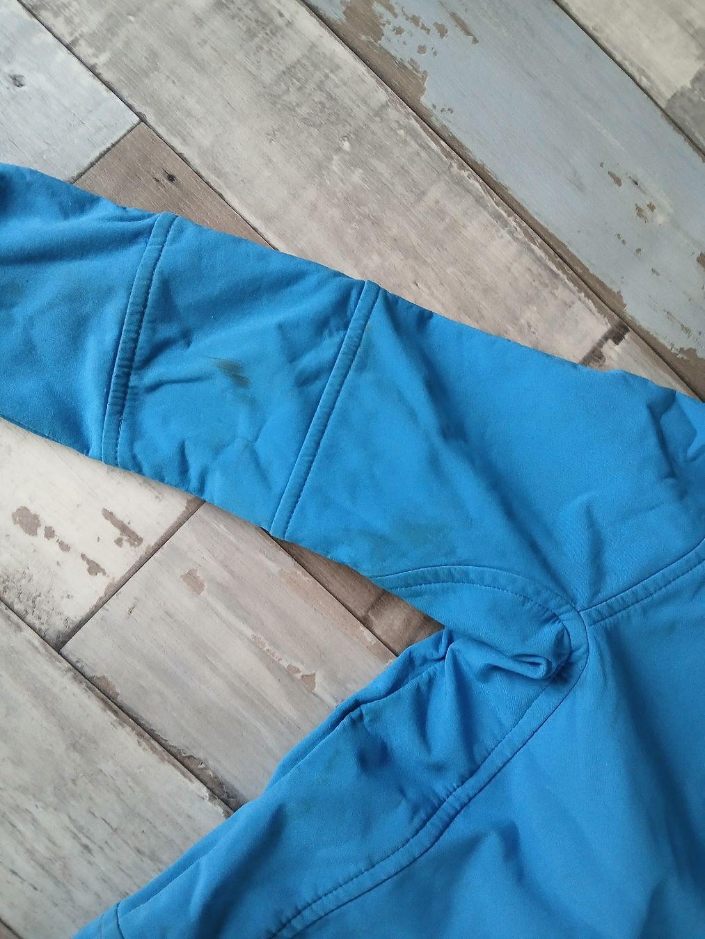 CMP Jacken & Mäntel: 116 CMP Softshell Jacke junge kaputze mit Gebrauchsspuren – Gebraucht aus Sevelen von boutiquenounou 4