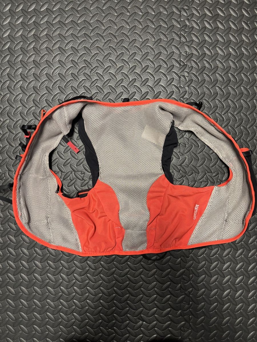 Salomon Zaini: Salomon S-Lab Laufweste Trinkweste 12L  – Usato da Uster venduto da ifree 1
