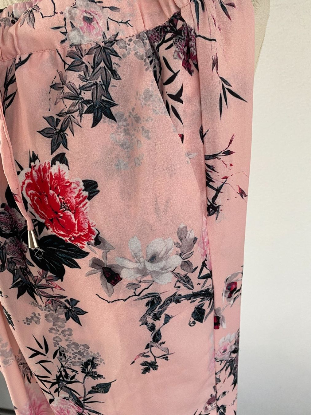 Pantaloni: ANISTON Sommerhose Gr. 36 – Usato da Füllinsdorf venduto da Sunnebliemli7 5