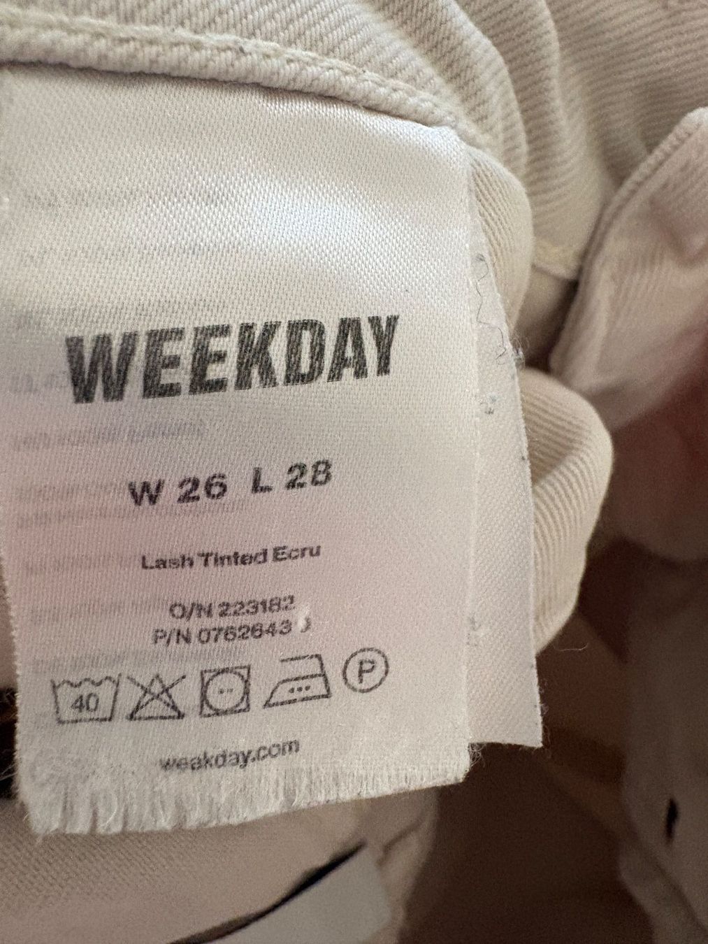 Weekday Jeans: Jeans Weekday Gr. 26 - LASH – Gebraucht aus Zürich von triangular 4