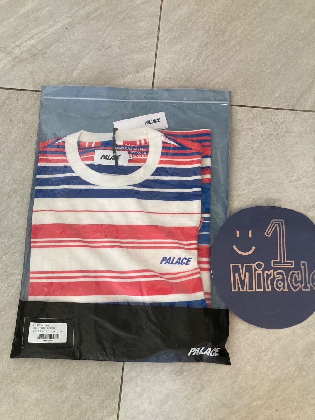 Palace T-shirt: T-Shirt PALACE - M – Nuovo e nell'imballaggio originale da Denges venduto da esi_qf9x 4