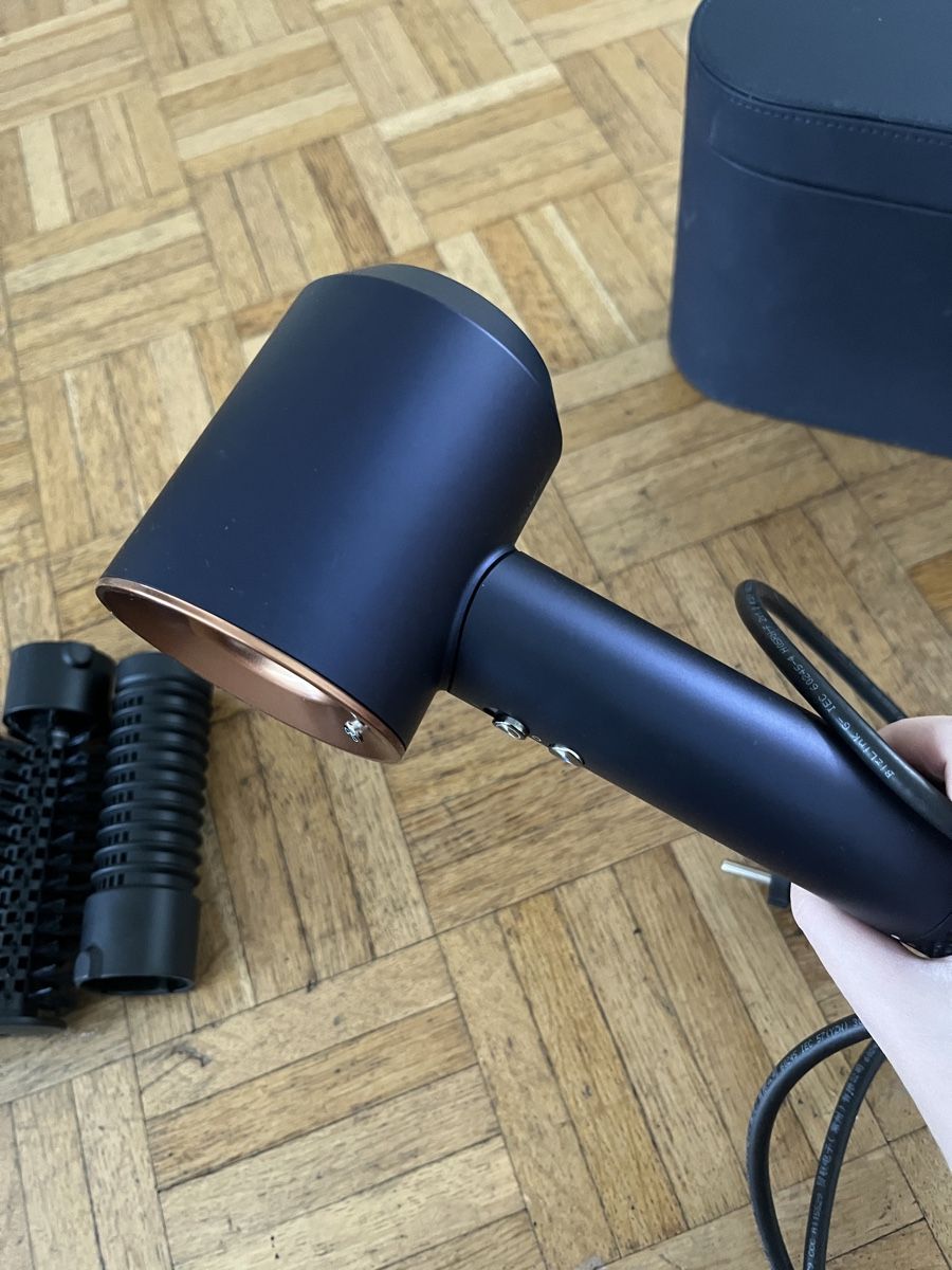 Dyson Asciugacapelli: Dyson Hairdryer with Case + All Attachments – Usato da Zürich venduto da ein_7wzr 4