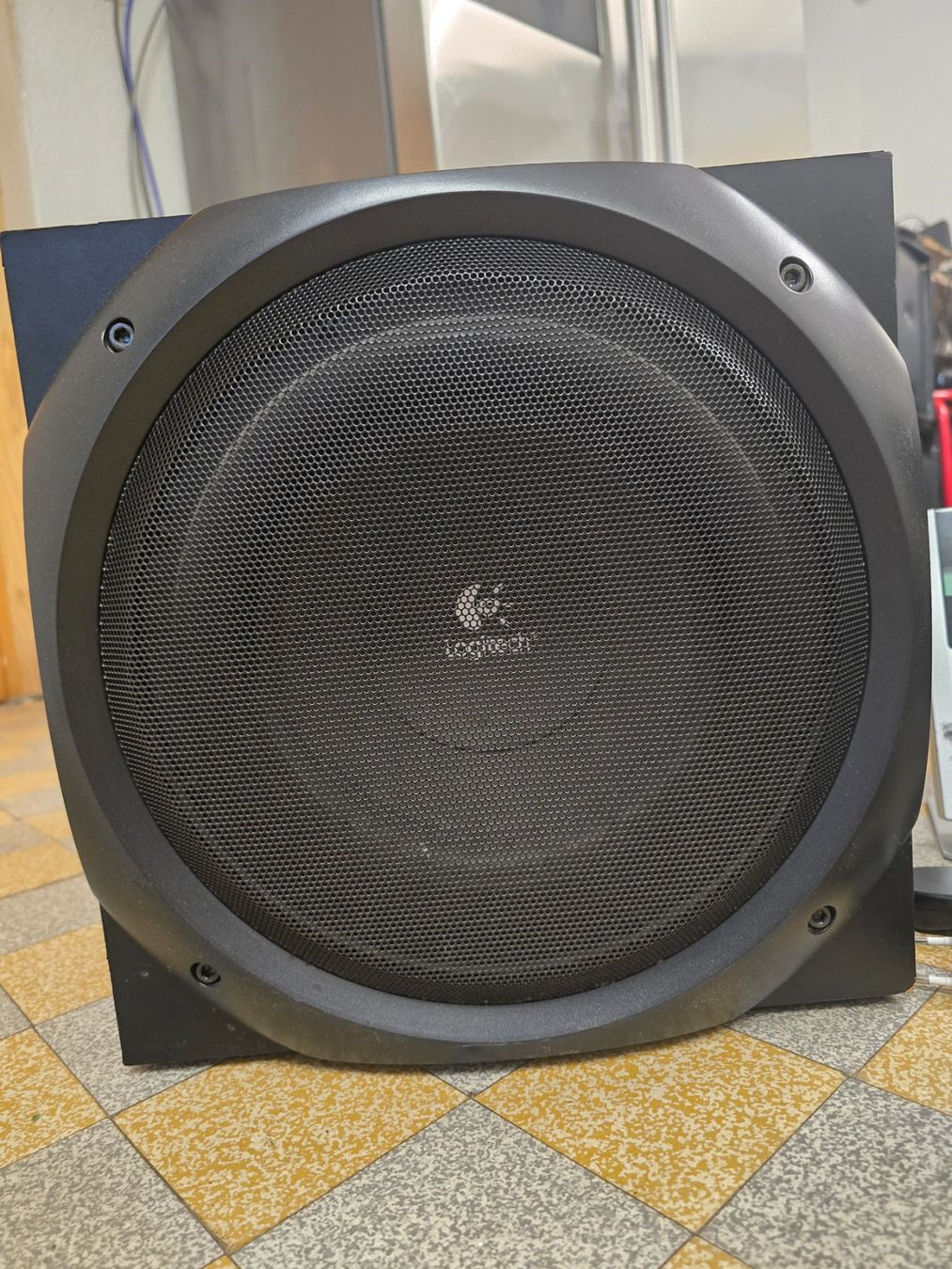 Logitech Haut-parleurs: Logitech Z5500 – D'occasion à Buchs ZH par Peter993 7
