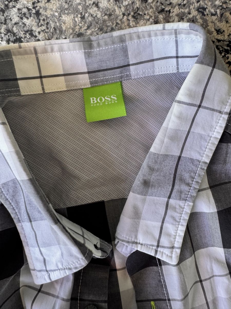 Hugo Boss Camicie: Herrenhemd Karo Hugo Boss, Grösse L  – Usato da Beckenried venduto da BaMe84 1