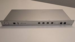 Ubiquiti UniFi Security Gateway Pro 4 (USG-PRO-4)
