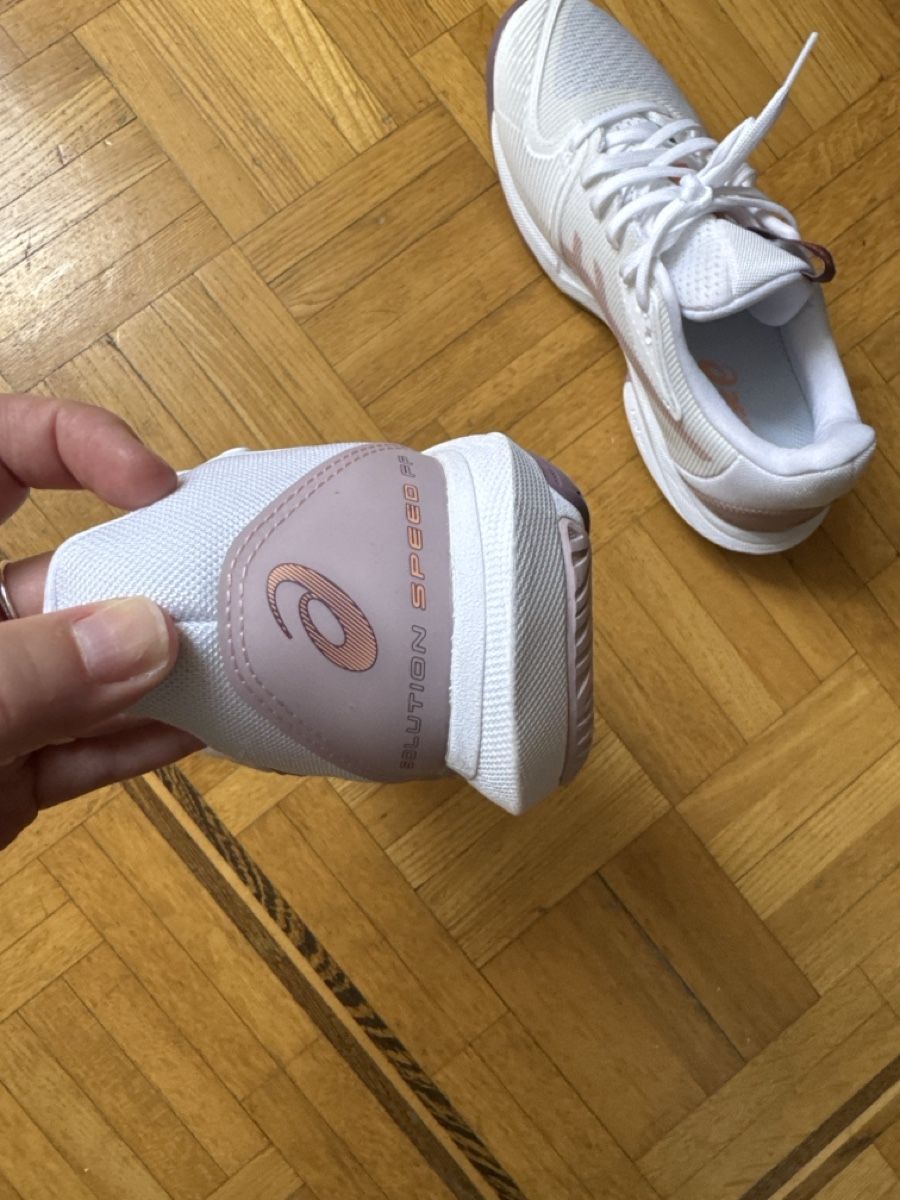 Asics Damenschuhe: Tennisschuhe – Neu (gemäss Beschreibung) aus basel von G.Burghartz 4