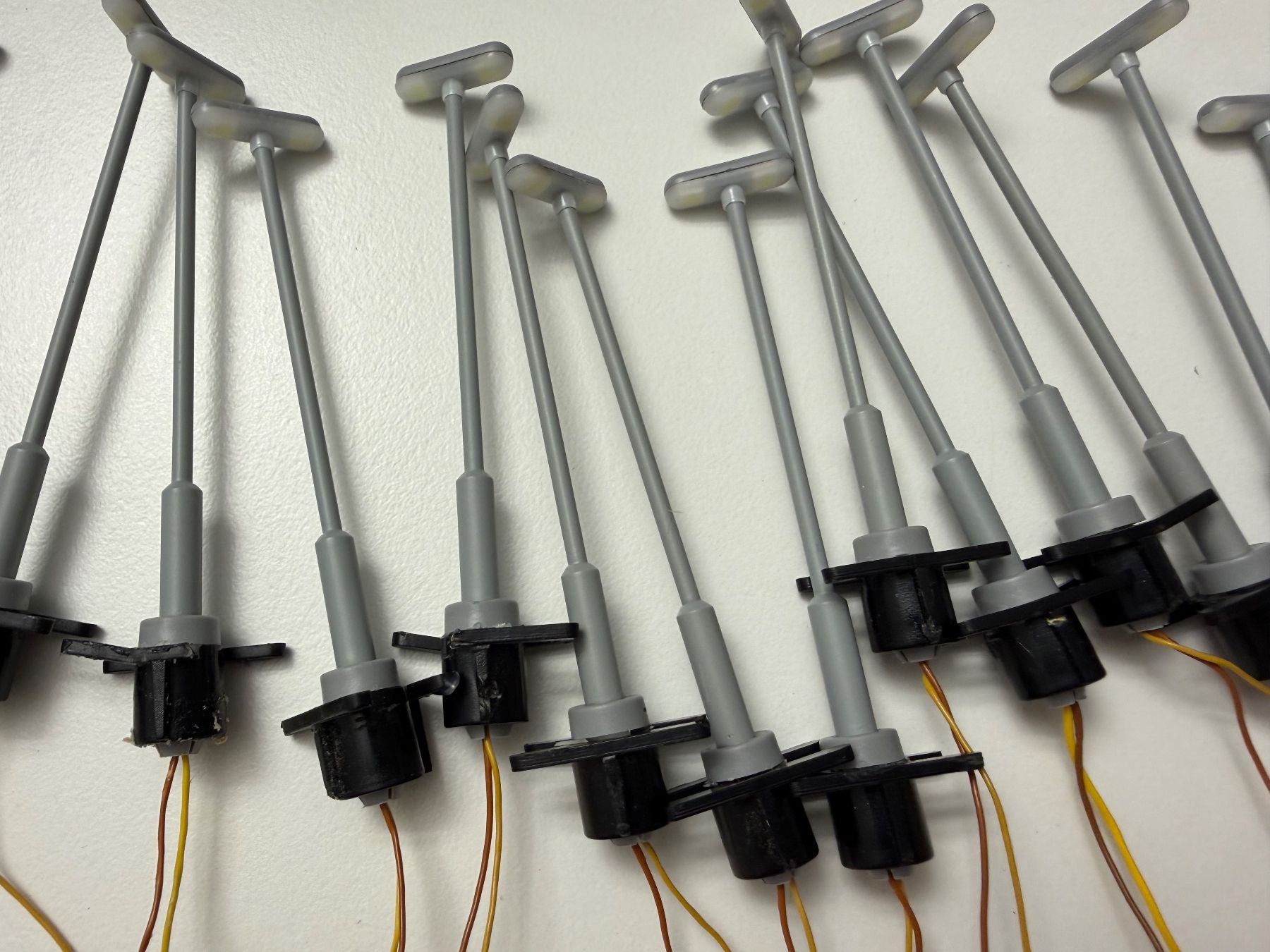 Modellini di ferrovie: 16x HO Leuchten mit 2 LED, 7cm / HO – Usato da Jonschwil venduto da sutfra12 2
