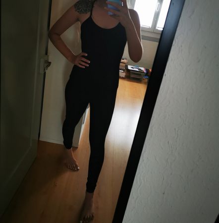 Schwarzer Jumpsuit, Grösse M ideal für den Sommer!