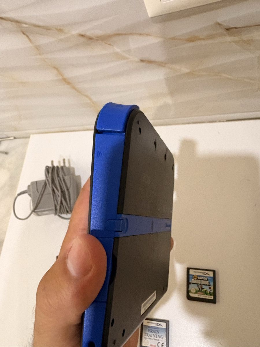 Nintendo Console: Nintendo 2ds + 7 jeux + chargeur  – Usato da Dompierre FR venduto da PRiT_Madara 5