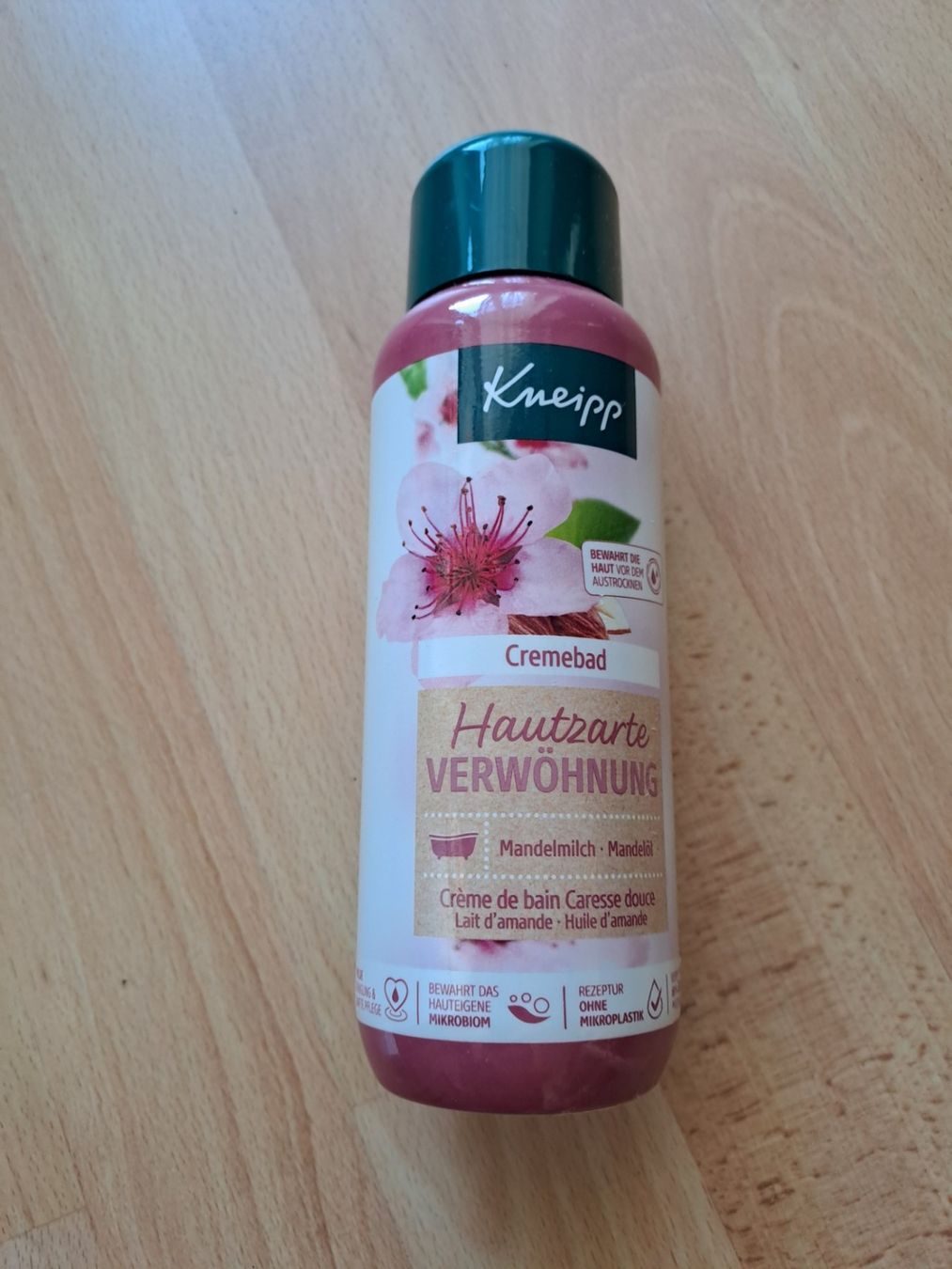 Altro per la cura del corpo: Cremebad, 400 ml, Mandelmilch, Kneipp – Nuovo e nell'imballaggio originale da Hombrechtikon venduto da Rada039