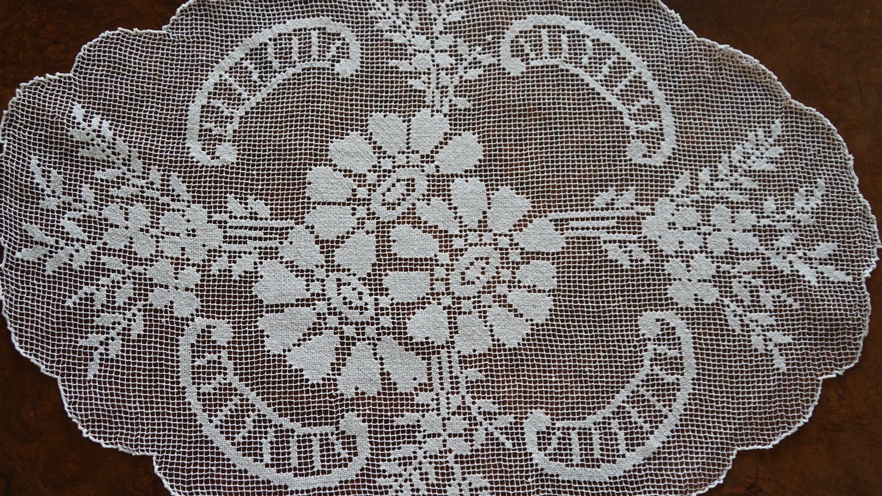 Sonstige Tischwäsche: Deckeli Filet  43x29cm – Neu (gemäss Beschreibung) aus Bern von Antikbatik 1
