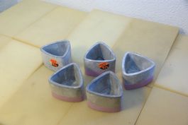 5x GLOREX Beton Dreieckgefäss, lila