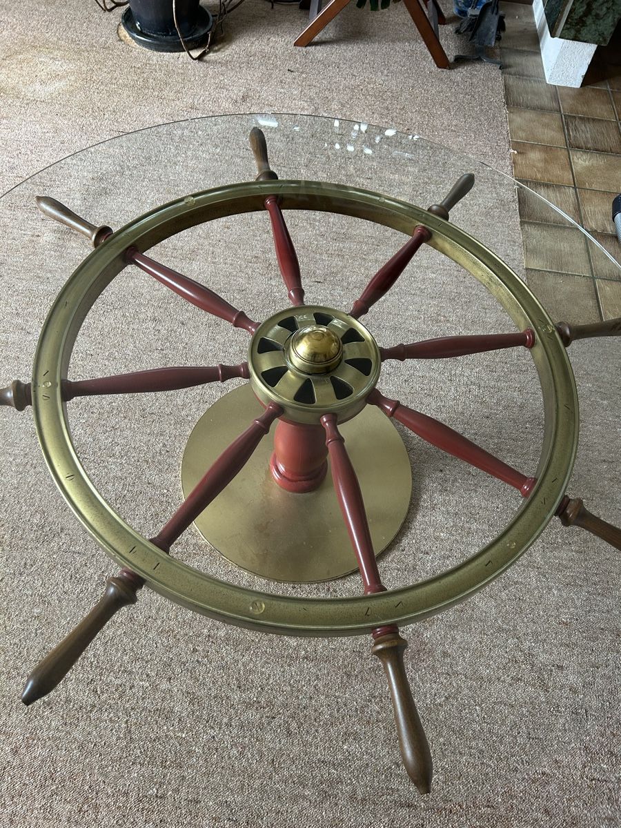 Tavoli: Couchtisch Schiffsrad, Vintage, Glasplatte, Messing – Usato da Veltheim AG venduto da Born73tanzen 1