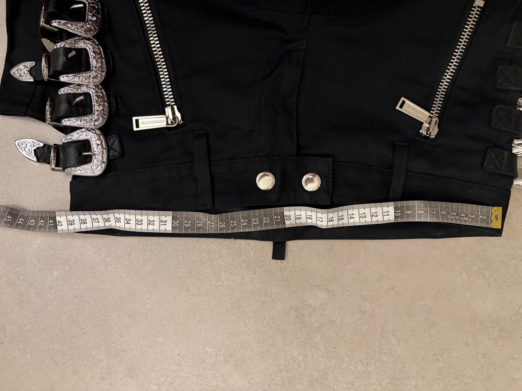 Dsquared2 Pantaloni: Dsquared Hose – Usato da Zunzgen venduto da mel_y6w2 7