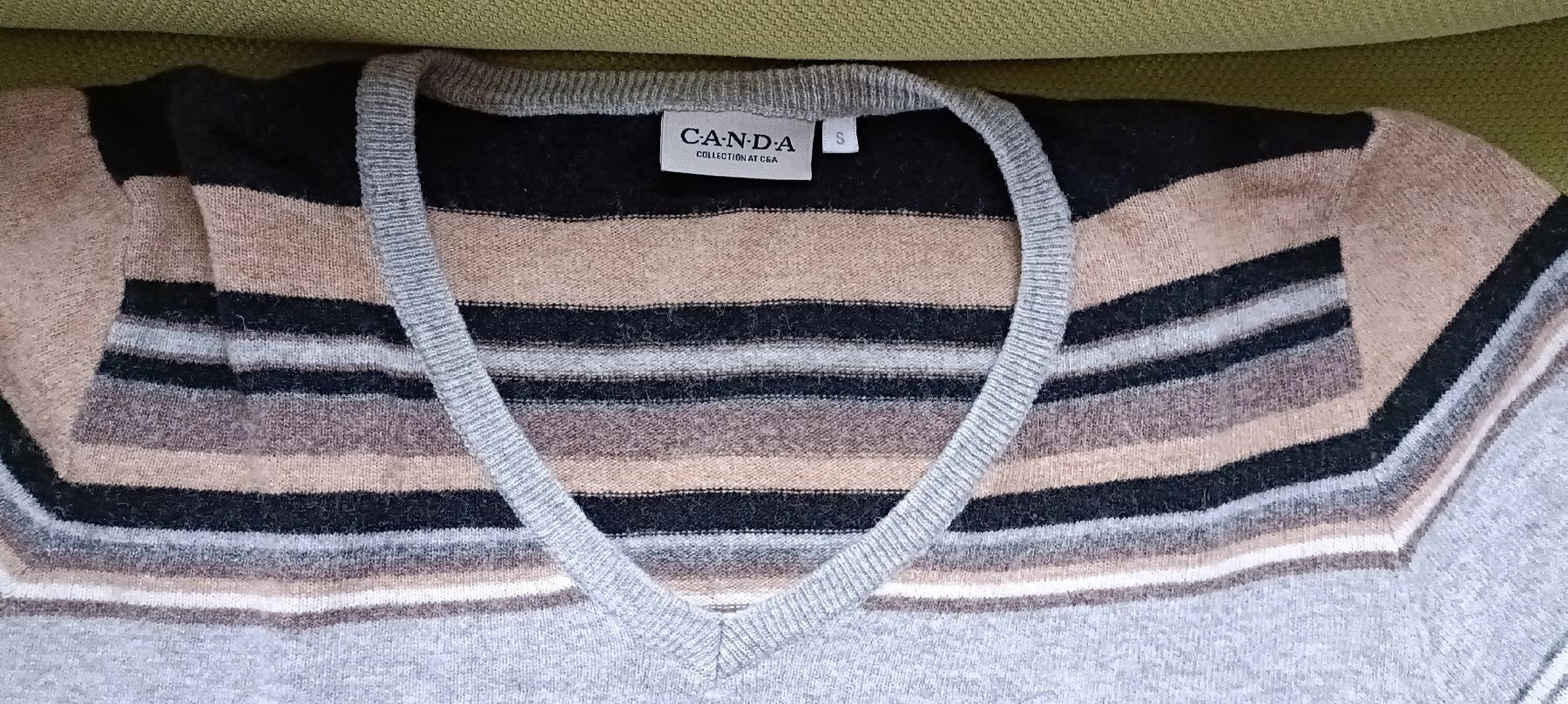 Pullover & Sweatshirts: Pullover 80% Wolle Gr. S (36-38) – Gebraucht aus Porza von tbch 2