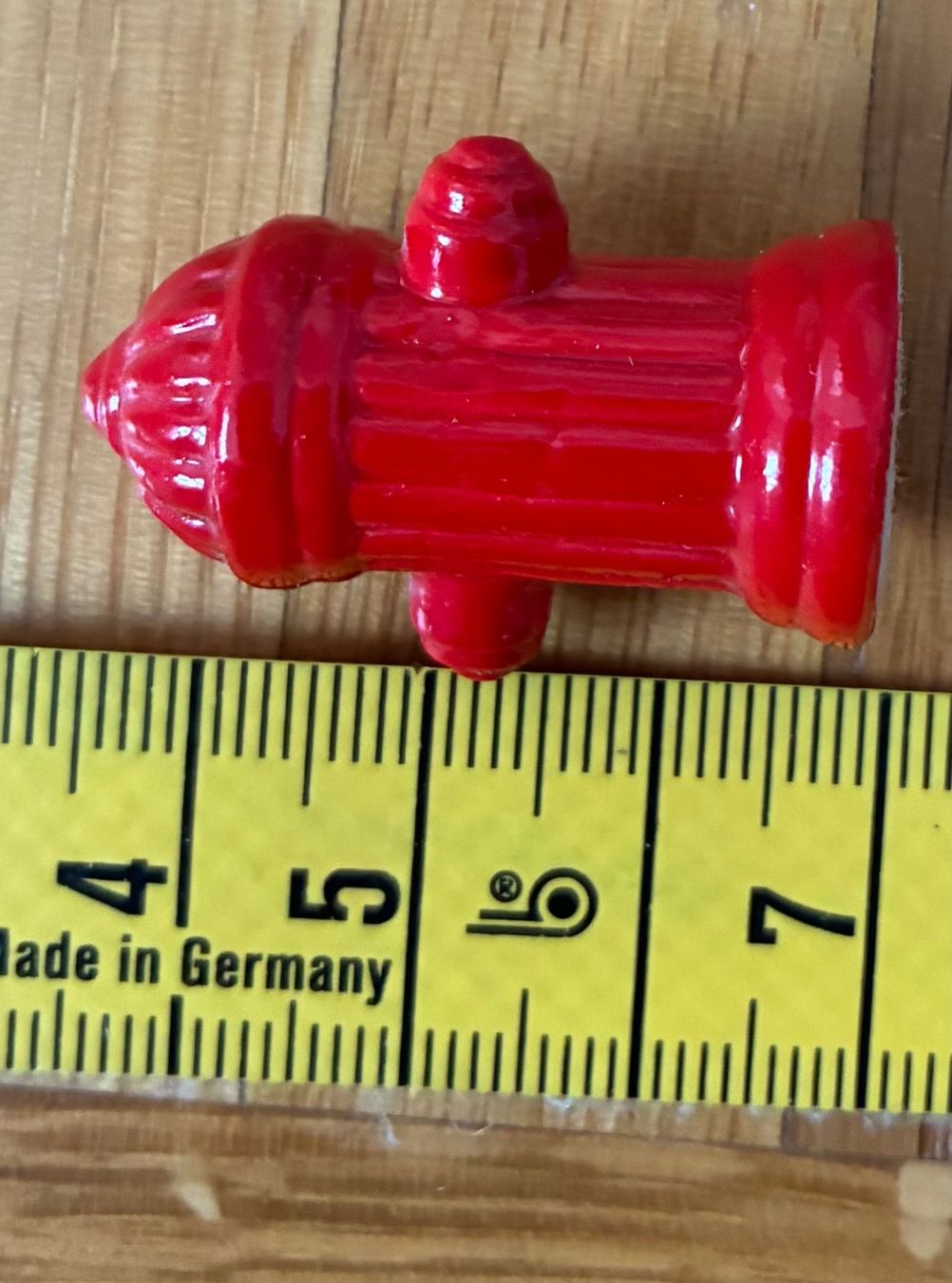 Case e mobili per bambole: Porzelanhydrant für Setzkasten oder Puppenhaus – Nuovo e nell'imballaggio originale da Stäfa venduto da wedapina 1