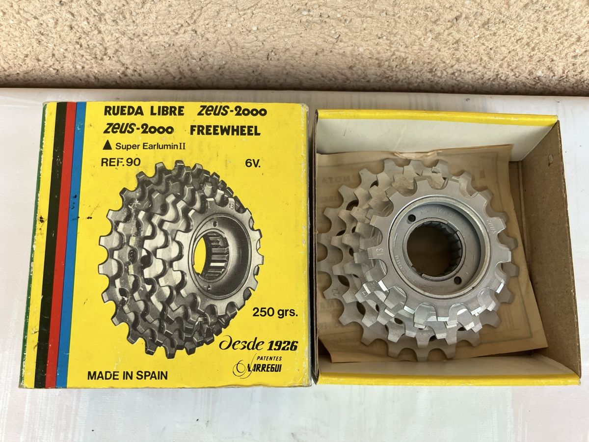 Pezzi di ricambio: NOS Zeus 2000 6-speed freewheel – Usato da Trimbach venduto da cendira