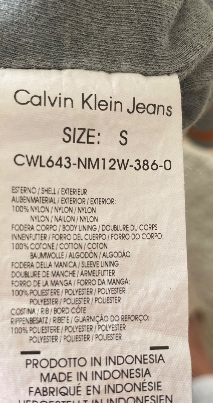 Calvin Klein Jacken: Leichte Jacke von Calvin Klein, Grösse 36. – Gebraucht aus Heiligenschwendi von maerchen2008 8