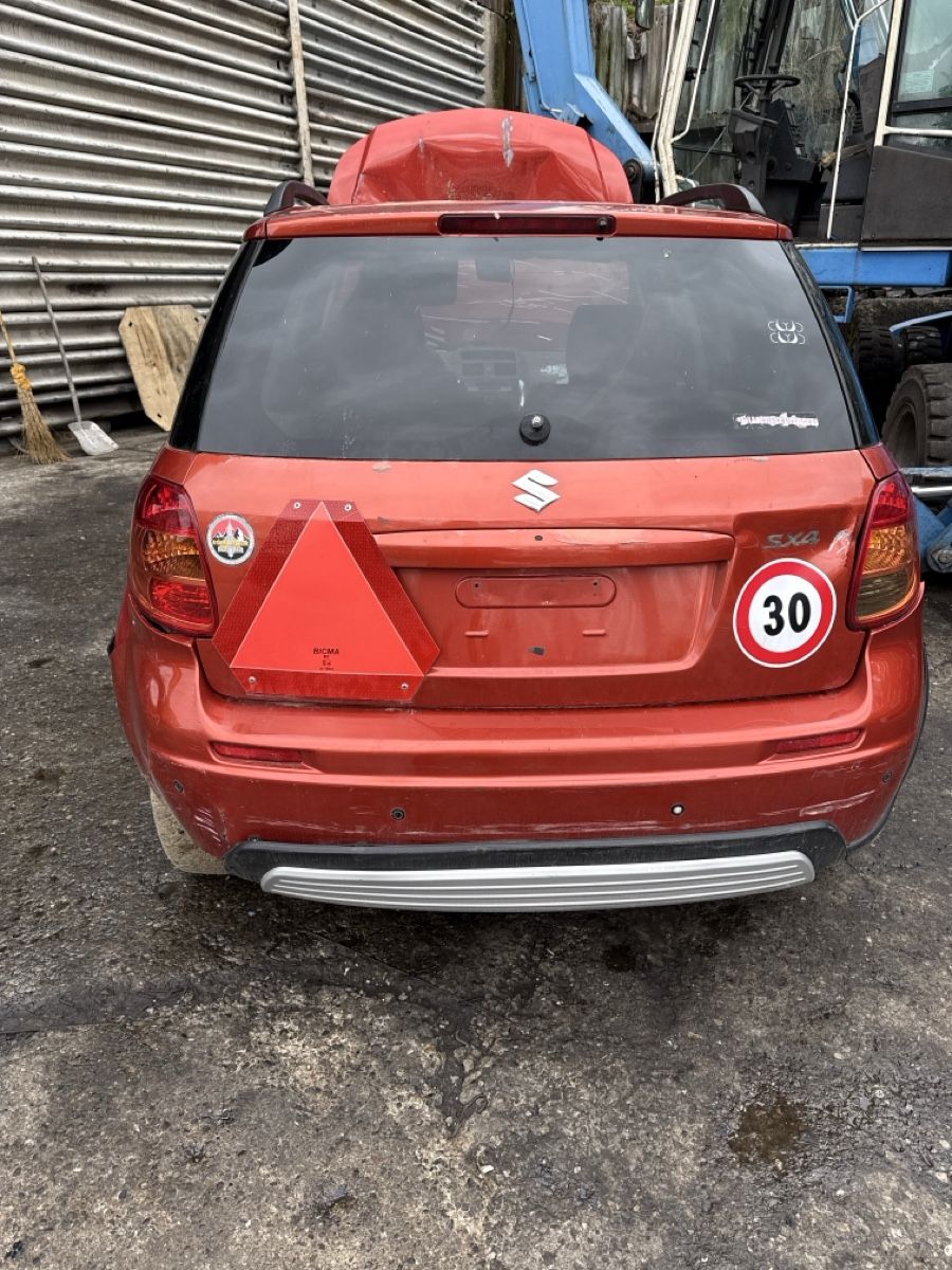 Suzuki Tutti pezzi di ricambio auto: Steuergerät Suzuki 30 km/h – Usato da Düdingen venduto da dan_k78h 2
