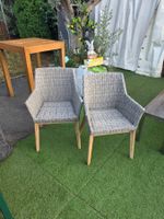 2x Gartenstühle Rattangeflecht Holzbeine guter Zustand