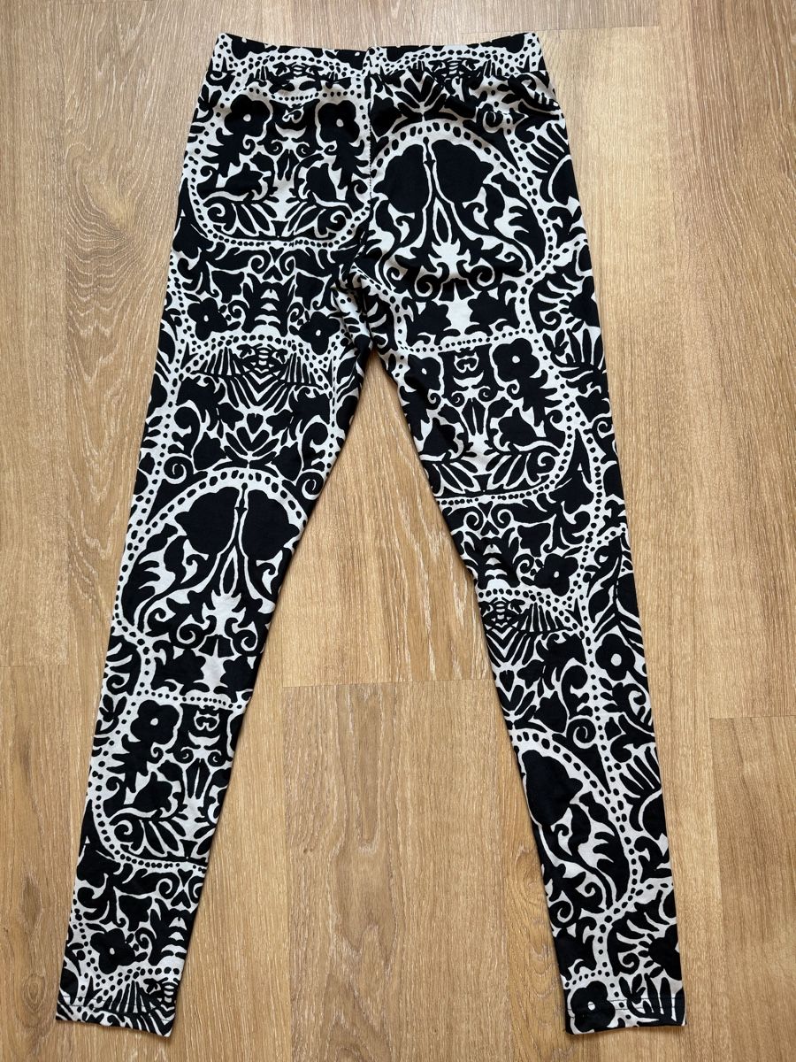 H&M Leggings: Legging noir/blanc H&M, t.36/S – Usato da Tavannes venduto da Thriftshop 1
