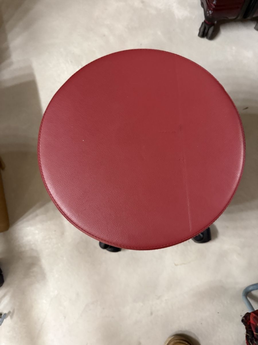 Hocker: Drehstuhl Hocker, top Zustand – Gebraucht aus Kloten von Narenjina 3