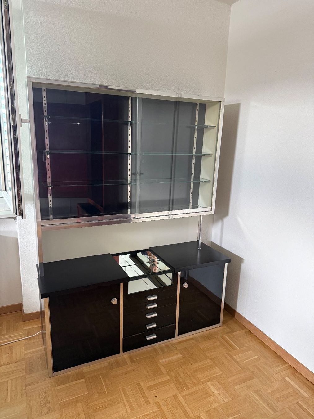 Vitrinen: Coiffeur Möbel – Gebraucht aus Fehraltorf von thalwil88