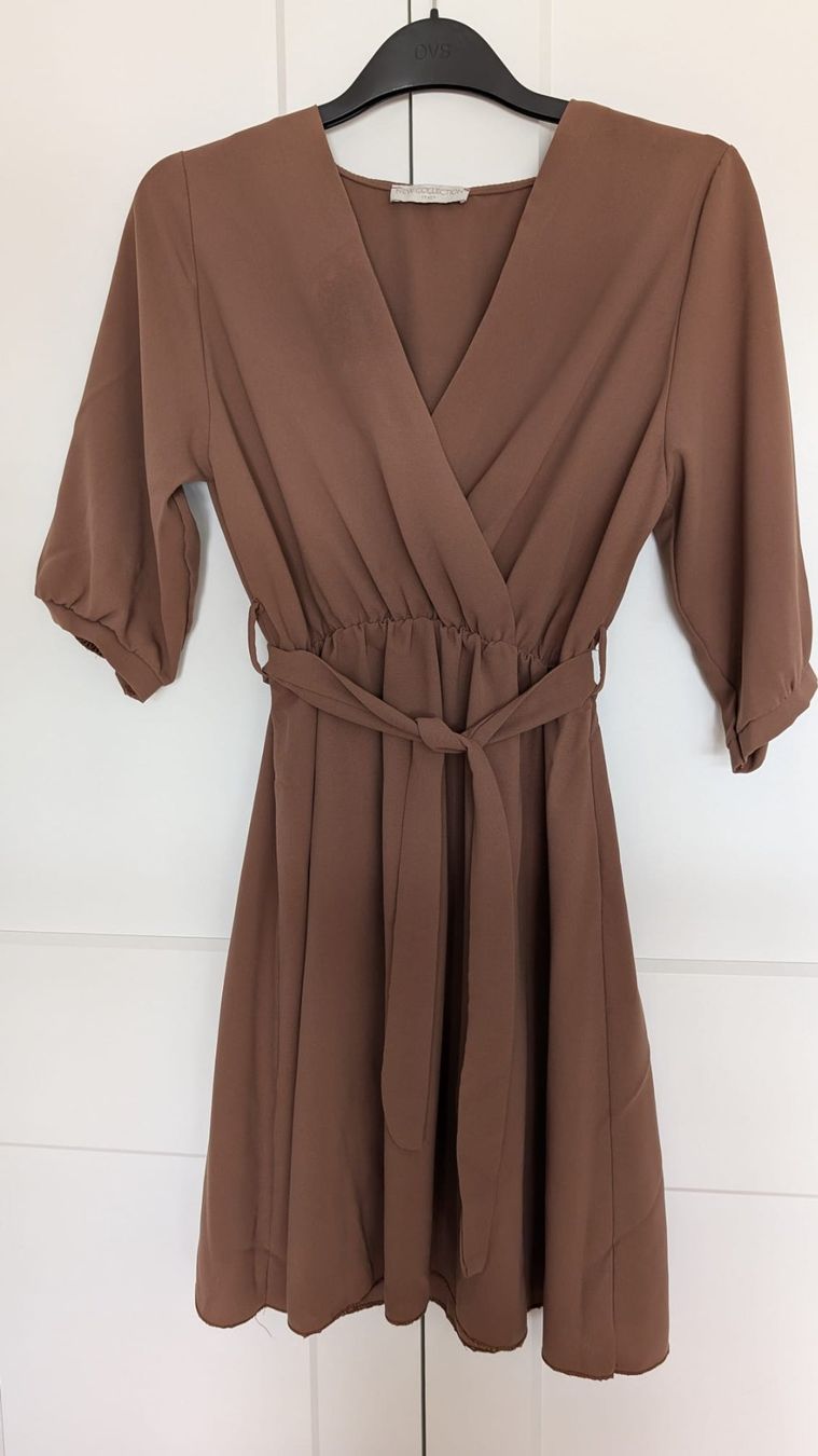 Vestiti: braunes Kleid in OneSize – Usato da Au SG venduto da and_cra