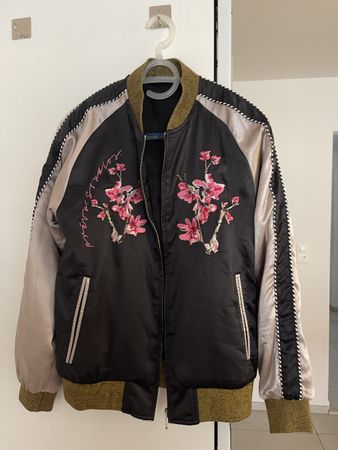 Vintage Embroidered Bomber Jacket - Autumn Style Find!