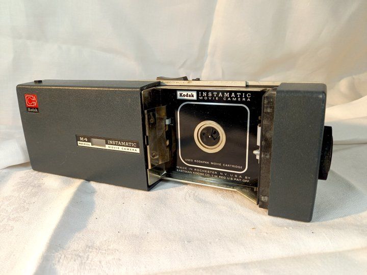 Videocamere: Kodak M-4 instamatic caméra 8mm Vintage – Usato da Ponts-de-Martel venduto da Henri-Louis 6