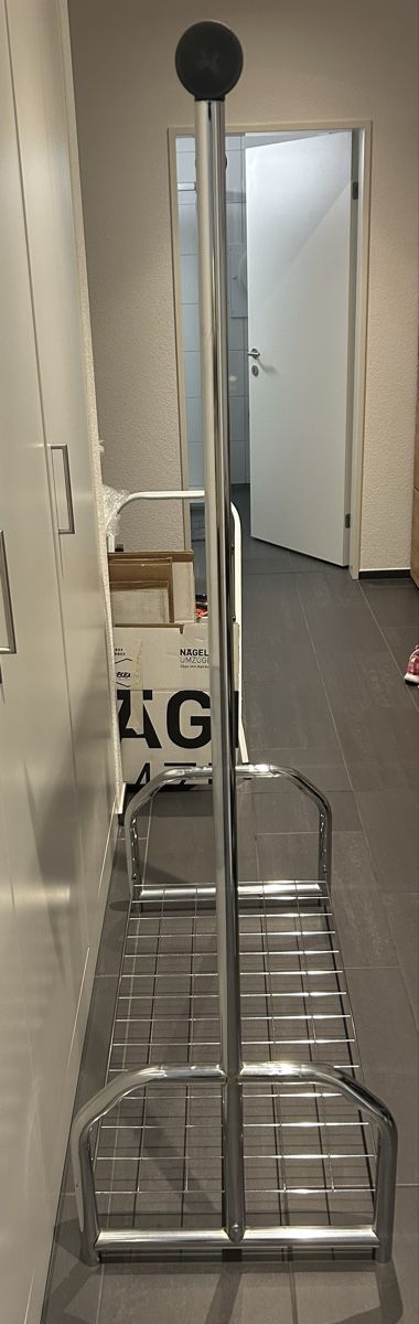 Garderobe: Kleiderständer Chrom mit Ablage – Gebraucht aus Pfäffikon SZ von andi_dru 2