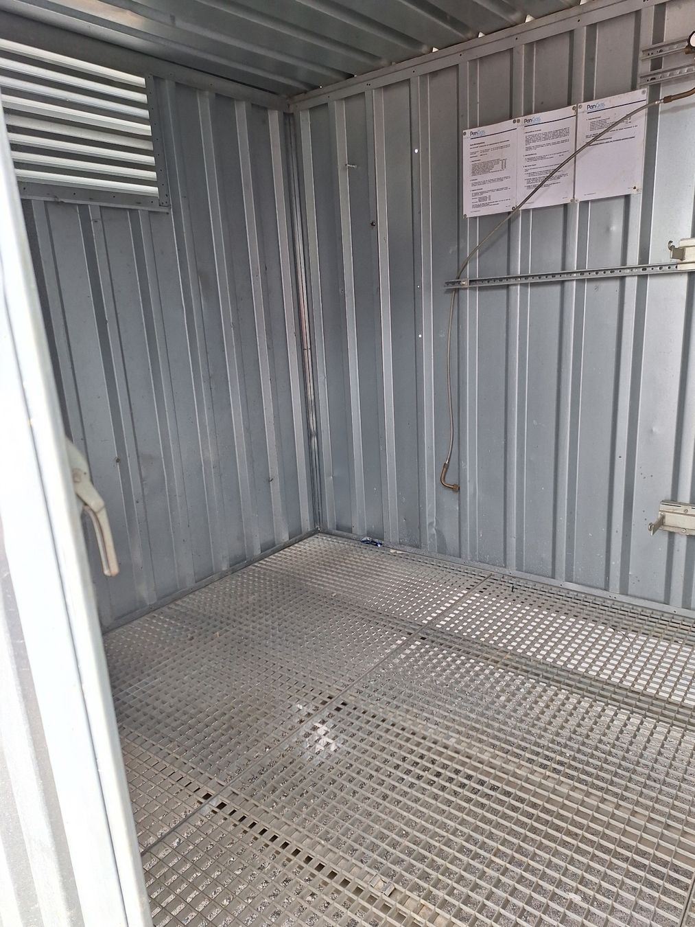 Contenitori edile: Gasflaschen Container Magazin 3 m – Usato da Alpnach Dorf venduto da vieuxhenri 3