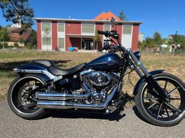 Harley-Davidson Softail Breakout (2013) Jeckill & Hyde 