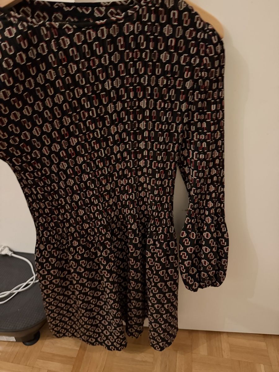 Maje Kleider: Robe maje taille 38 – Gebraucht aus Geneve von ben_n52d 1