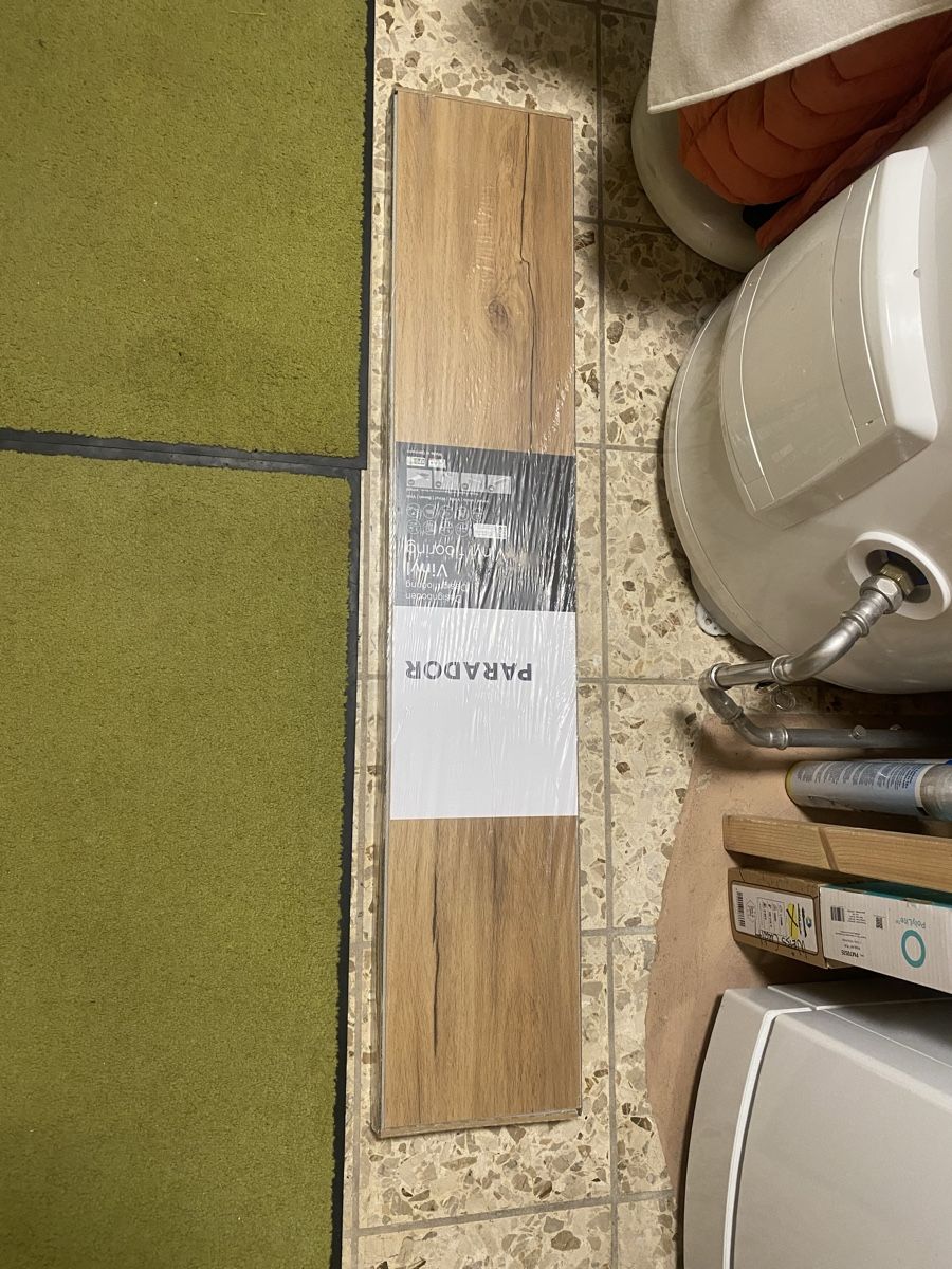 Rivestimenti per pavimenti: Parador Vinylboden Basic 5.3 Eiche Memory Natur – Nuovo e nell'imballaggio originale da Laufen venduto da BetterBee