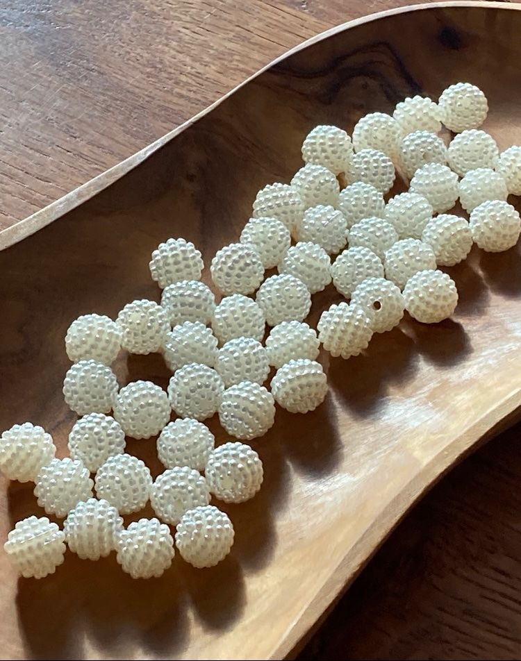 Perlen (unechte): Über 50 Acrylperlen / 10 MM / neu – Neu und originalverpackt aus Bremgarten AG von Eurotiz
