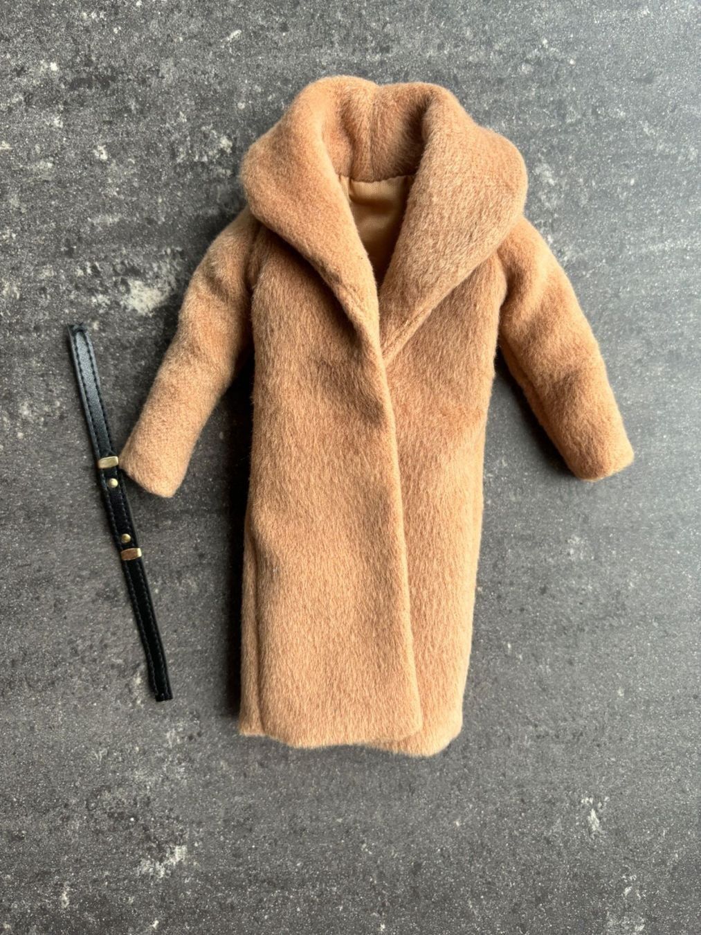 Bambole: Shawl Coat from Elyse Jolie, IT, release date 2015, 12"doll – Usato da Bassecourt venduto da keenfind