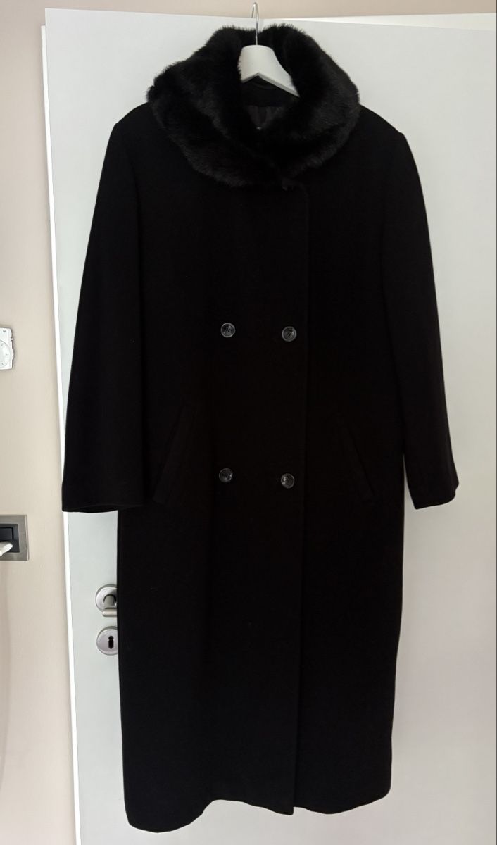 Cappotti: Vintage Black Wool Coat – Usato da Nyon venduto da My_wardrobe